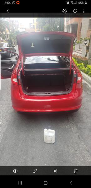 Ford Fiesta • 2011 • 74,000 km 10