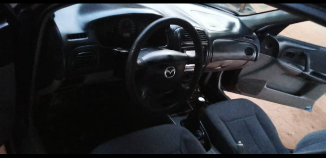 Mazda 323 • 2002 • 241,000 km 2