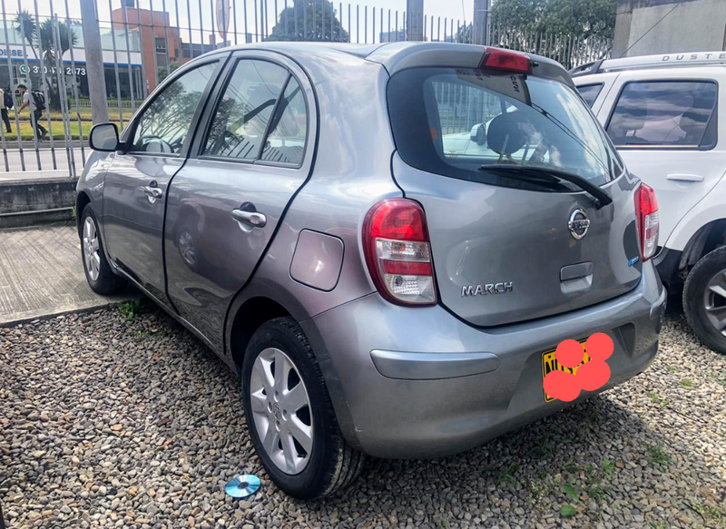 Nissan  • 2013 • 70,200 km 2