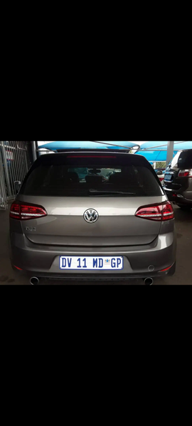 Volkswagen Golf • 2015 • 85,000 km 9