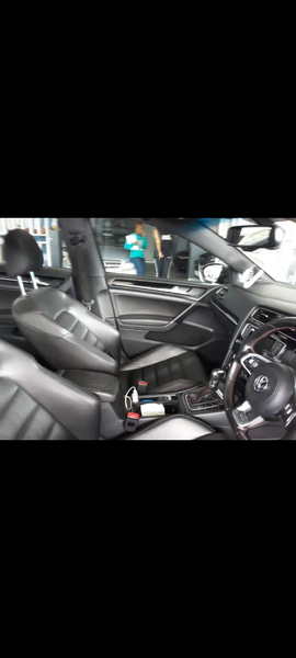 Volkswagen Golf • 2015 • 85,000 km 4