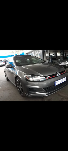 Volkswagen Golf • 2015 • 85,000 km 6