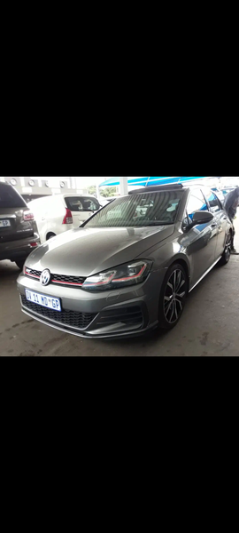 Volkswagen Golf • 2015 • 85,000 km 2