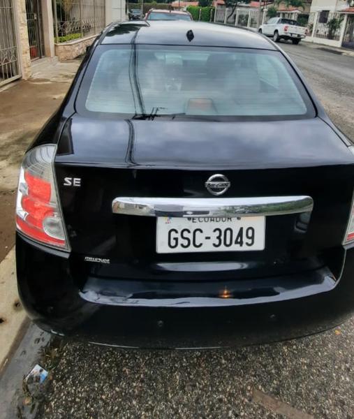 Nissan  • 2012 • 150,000 km 5