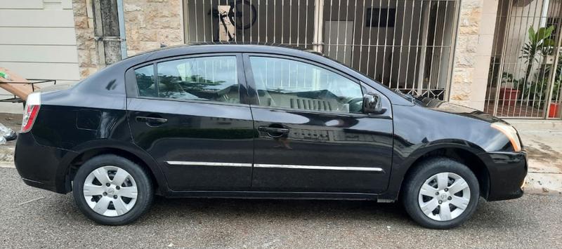 Nissan  • 2012 • 150,000 km 2