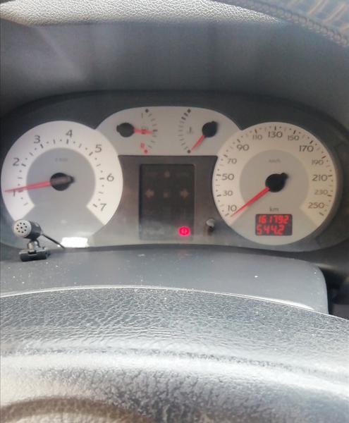 Renault Clio • 2009 • 161,000 km 6