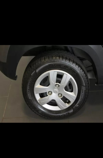 Renault Clio • 2017 • 41,900 km 12