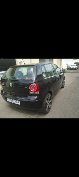 Volkswagen Polo • 2005 • 85,000 km 2
