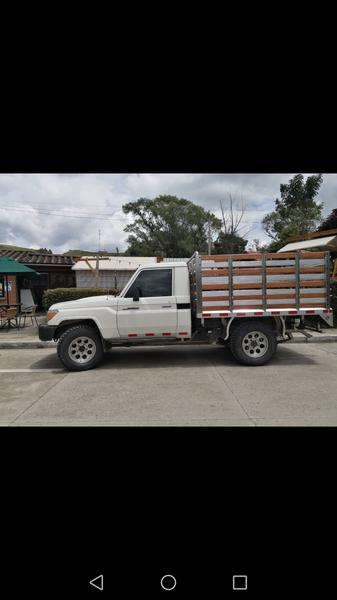 Toyota Land Cruiser • 2013 • 115,000 km 9