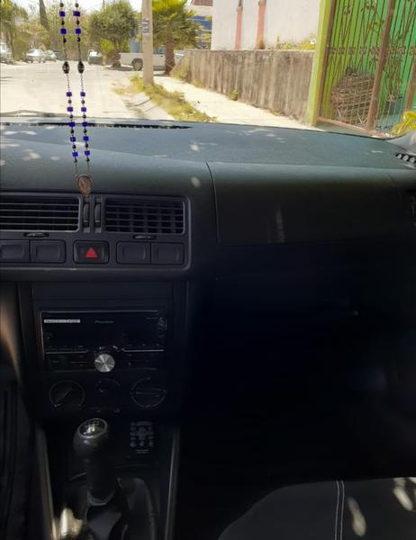 Volkswagen Jetta • 2013 • 175,000 km 4