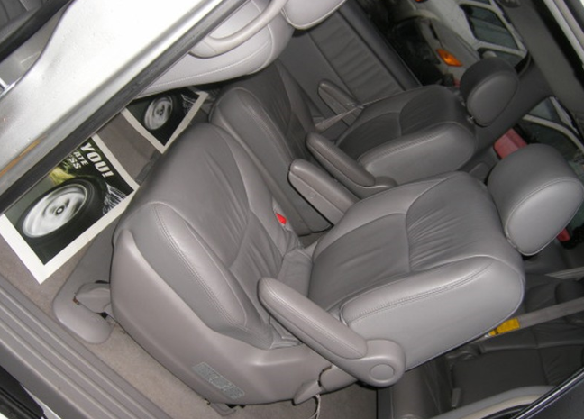 Toyota Sienna • 2005 • 110,011 km 2