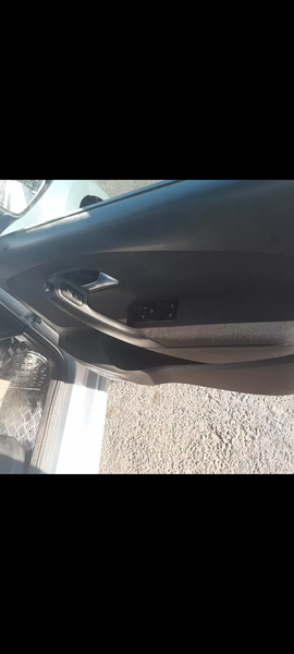 Volkswagen Polo • 2010 • 96,000 km 6