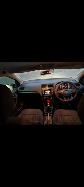 Volkswagen Polo • 2015 • 141,000 km 5