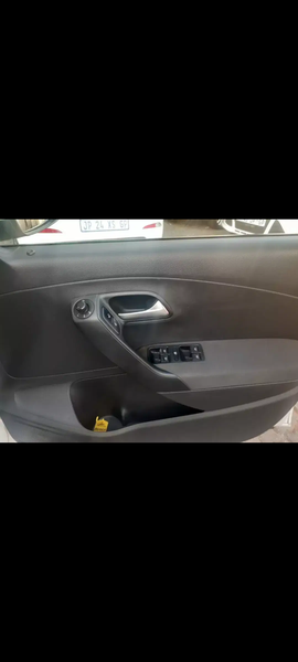 Volkswagen Polo • 2013 • 105,000 km 4