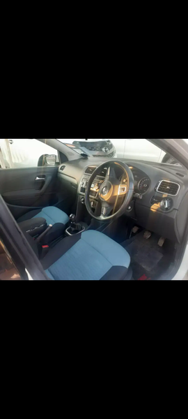 Volkswagen Polo • 2013 • 105,000 km 10