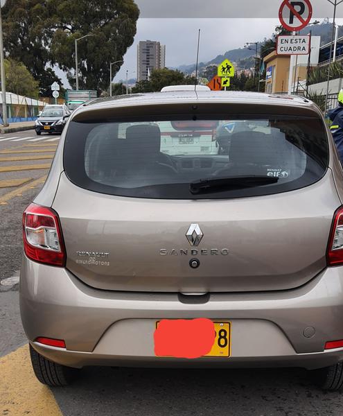 Renault Sandero • 2018 • 10,200 km 3