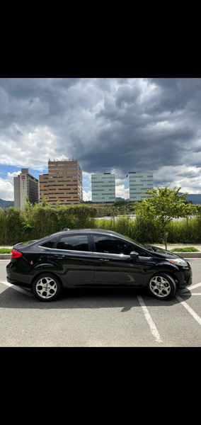 Ford Fiesta • 2012 • 111,000 km 5