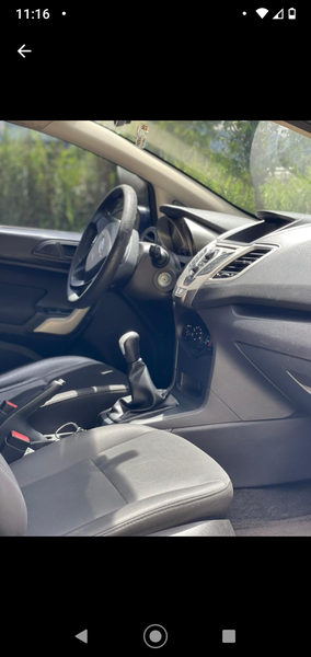 Ford Fiesta • 2012 • 111,000 km 3