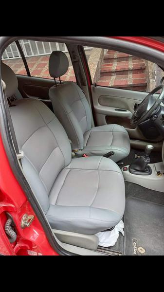 Renault Clio • 2004 • 128,000 km 2