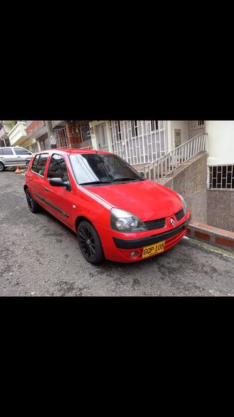 Renault Clio • 2004 • 128,000 km 1