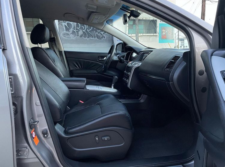 Nissan Murano • 2009 • 150,000 km 3