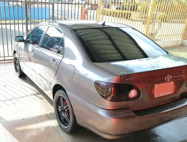 Toyota Corolla • 2005 • 200,000 km 7