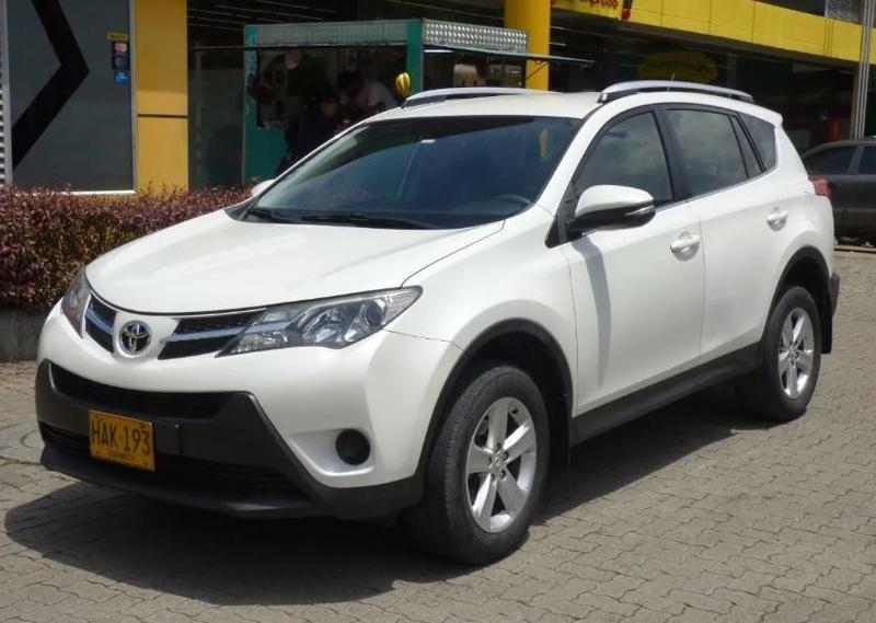 Toyota RAV4 • 2014 • 98,000 km 5