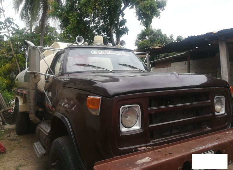 Dodge Charger • 1976 • 188,000 km 4
