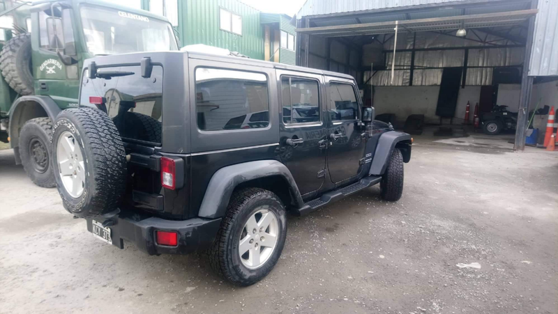 Jeep Wrangler • 2011 • 96,000 km 1