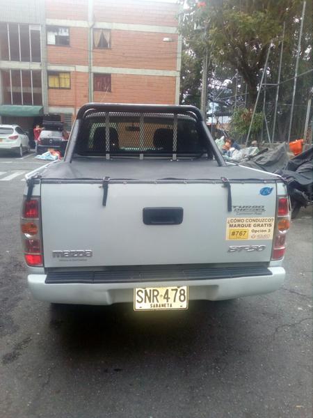 Mazda BT • 2012 • 225,000 km 6