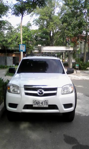 Mazda BT • 2012 • 225,000 km 3