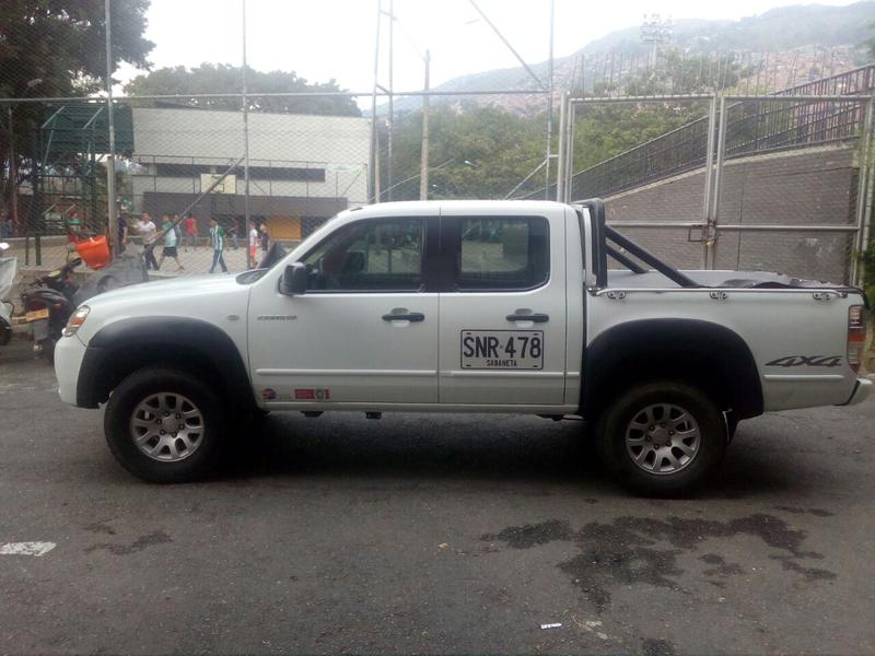 Mazda BT • 2012 • 225,000 km 2