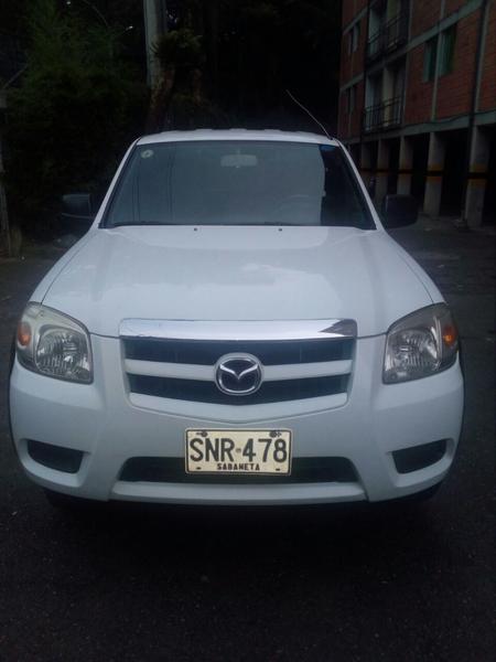 Mazda BT • 2012 • 225,000 km 5