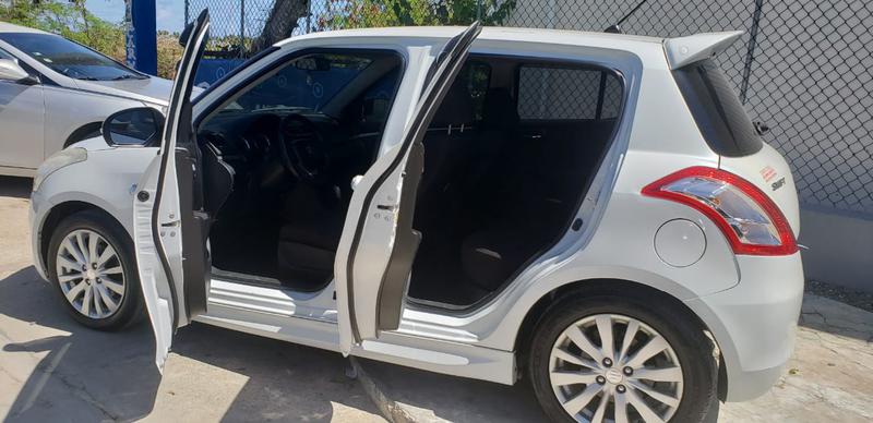Suzuki Swift • 2011 • 130,000 km 3