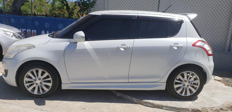 Suzuki Swift • 2011 • 130,000 km 2