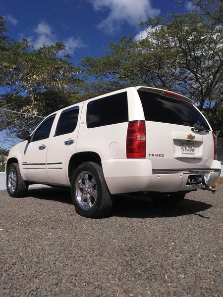 Chevrolet Tahoe • 2013 • 99 km 6