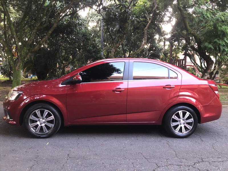 Chevrolet Sonic • 2018 • 54,000 km 12