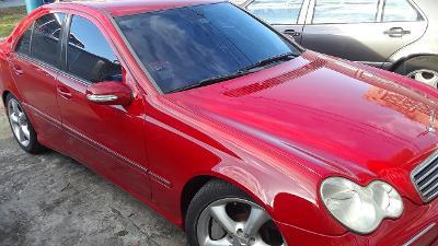 Mercedes-Benz C • 2006 • 61,995 km 1