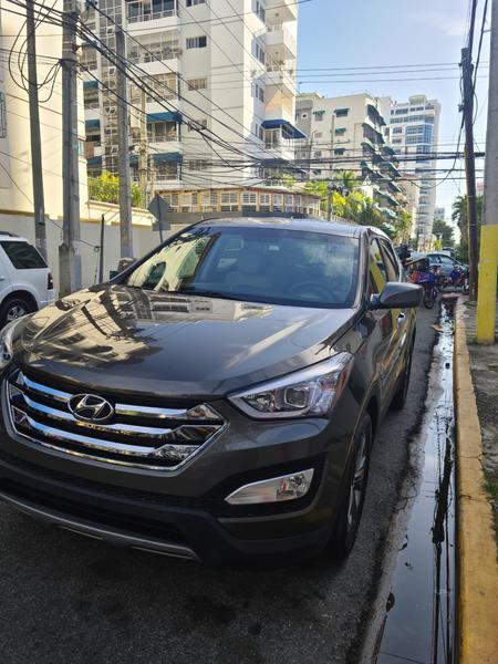 Hyundai Santa Fe • 2014 • 50 km 10