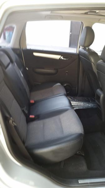 Mercedes-Benz 200 E • 2006 • 125,000 km 3