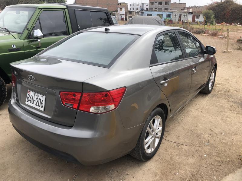 Kia Cerato • 2011 • 67,000 km 5