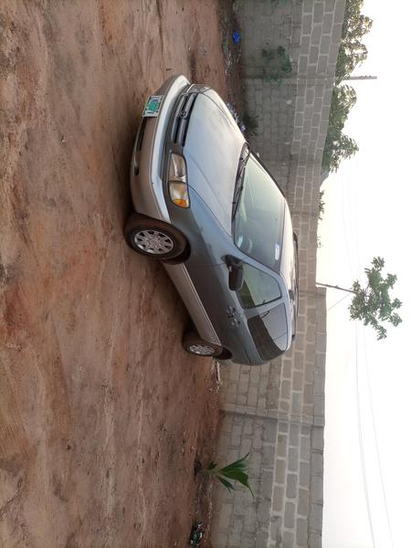 Toyota Camry • 1999 • 180 km 3