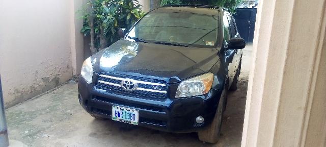 Toyota RAV4 • 2007 • 180 km 4