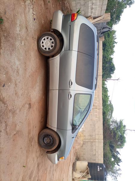 Toyota Camry • 1999 • 180 km 2