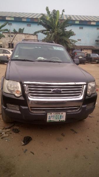 Ford Explorer • 2006 • 10,000 km 1