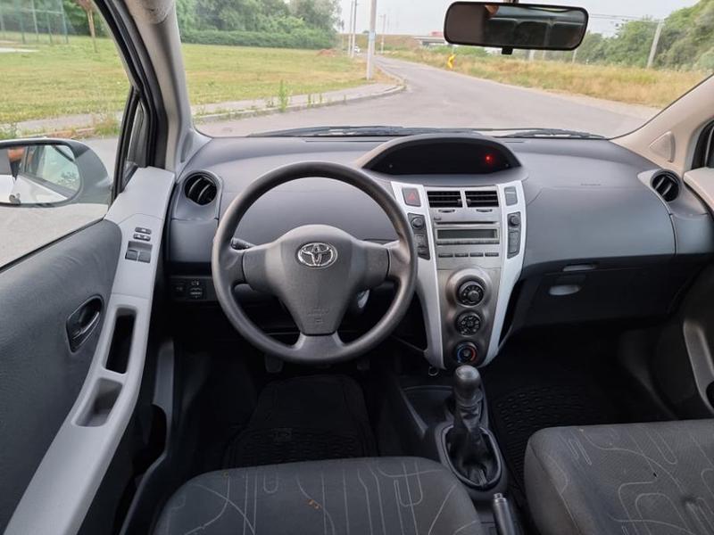 Toyota Yaris • 2005 • 203,000 km 2