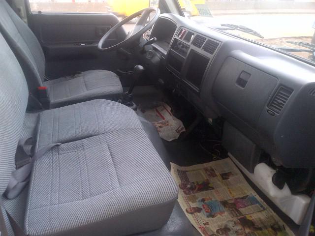 Toyota Hilux • 2004 • 35,684 km 4