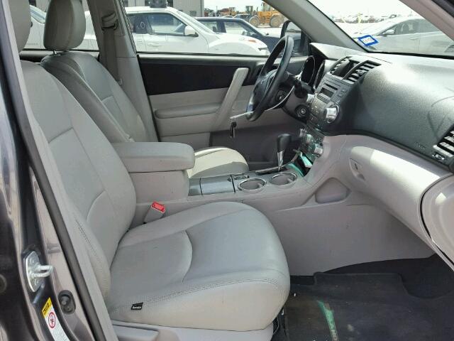 Toyota Highlander • 2014 • 38,914 km 6