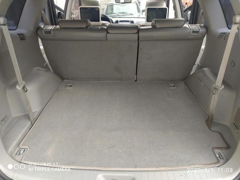 Hyundai Santa Fe • 2010 • 120,000 km 10