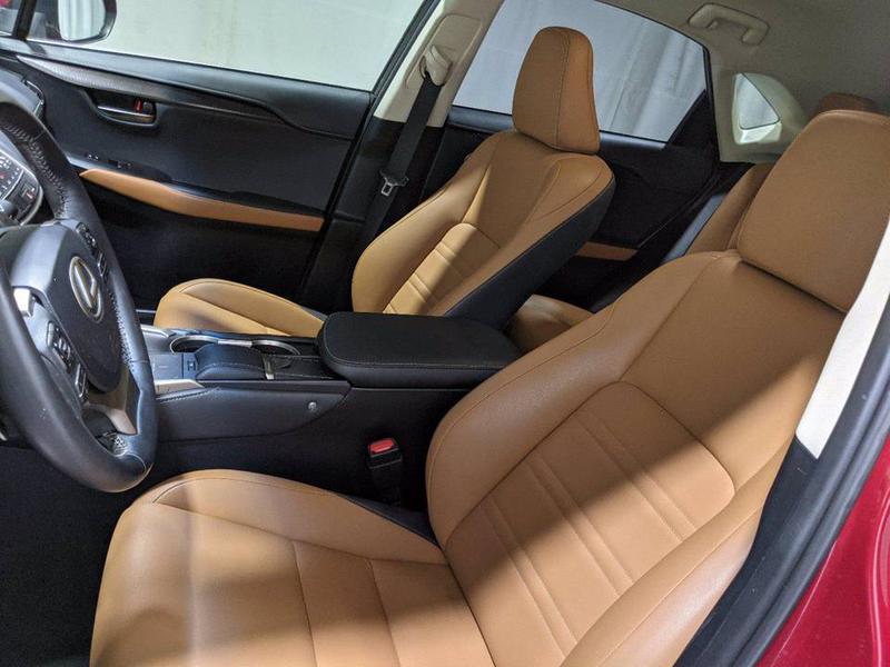 Lexus NX • 2019 • 39,165 km 3